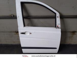 Gebrauchte Tür 2-türig rechts Mercedes Vito (639.6) 2.2 109 CDI 16V Preis auf Anfrage angeboten von Autodemontage M.J. Rutte B.V.