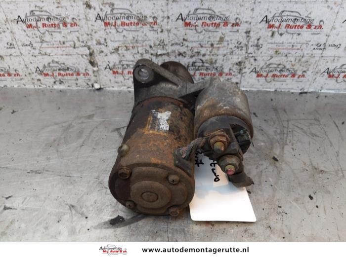 Begagnade Startmotor Smart Fortwo Cabrio (451.4) 1.0 12V 52kW Pris på förfrågan erbjuds av Autodemontage M.J. Rutte B.V.