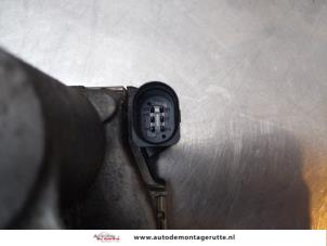 Boitier papillon d'un Audi A4 Avant (B6) 1.8 T 20V 2004