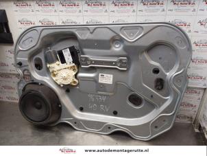 Used Window mechanism 4-door, front right Ford Focus 2 Wagon 1.8 16V Price on request offered by Autodemontage M.J. Rutte B.V.