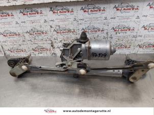 Usagé Moteur + mécanisme d'essuie glace Ford Ka II 1.2 Prix € 40,00 Règlement à la marge proposé par Autodemontage M.J. Rutte B.V.