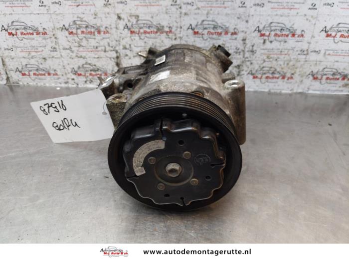 Usagé Pompe clim Volkswagen Golf IV (1J1) 1.6 FSI 16V Prix sur demande proposé par Autodemontage M.J. Rutte B.V.