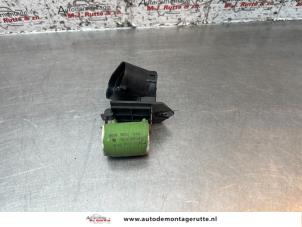 Used Cooling fan resistor Opel Meriva 1.6 Price on request offered by Autodemontage M.J. Rutte B.V.