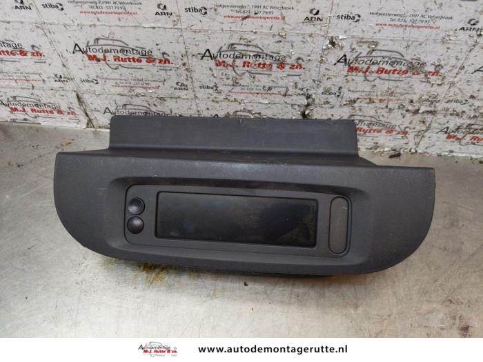 Begagnade Innerdisplay Renault Kangoo/Grand Kangoo (KW) 1.6 16V Pris på förfrågan erbjuds av Autodemontage M.J. Rutte B.V.