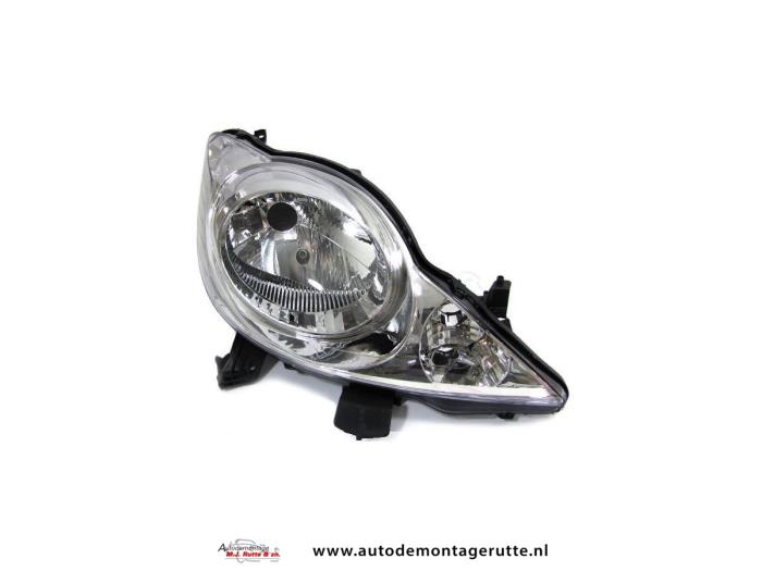 Nowe Reflektor prawy Peugeot 107 Cena € 115,00 Z VAT oferowane przez Autodemontage M.J. Rutte B.V.