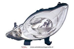 New Headlight, right Peugeot 107 Price € 90,00 Inclusive VAT offered by Autodemontage M.J. Rutte B.V.