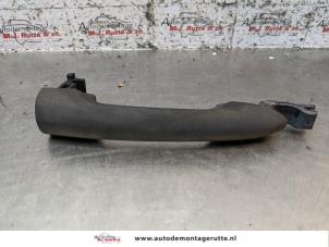 Used Front door handle 4-door, right Renault Kangoo/Grand Kangoo (KW) 1.6 16V Price on request offered by Autodemontage M.J. Rutte B.V.