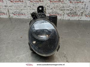 Used Fog light, front right Volvo V70 (BW) 2.5 T 20V Price on request offered by Autodemontage M.J. Rutte B.V.