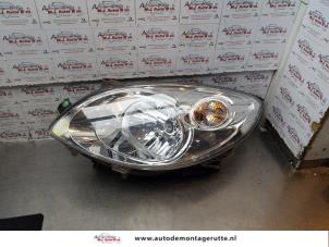 Used Headlight, left Renault Twingo II (CN) 1.2 Price on request offered by Autodemontage M.J. Rutte B.V.