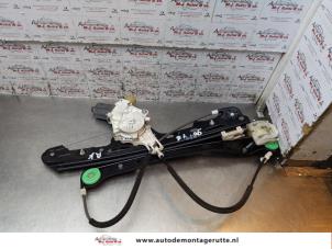 Used Window mechanism 4-door, front right BMW 1 serie (E87/87N) 116i 1.6 16V Price on request offered by Autodemontage M.J. Rutte B.V.