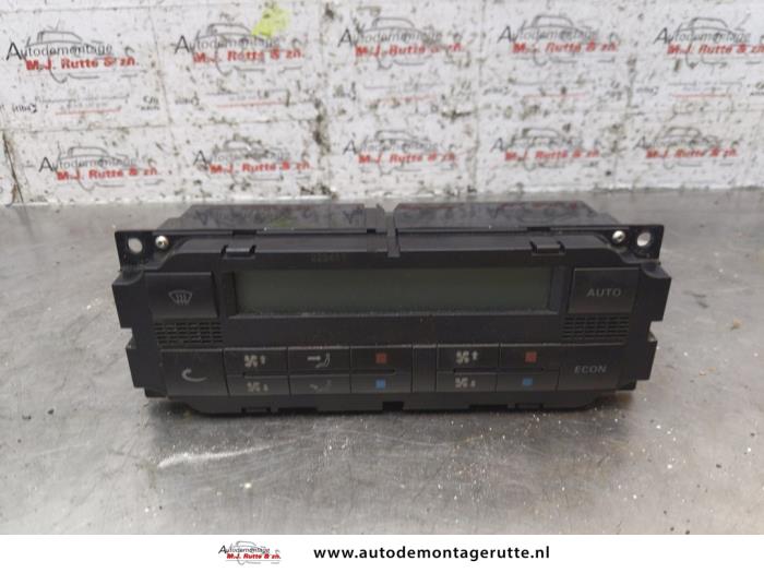 Begagnade Värmekontrollpanel Volkswagen Sharan (7M8/M9/M6) 1.8 Turbo 20V Pris på förfrågan erbjuds av Autodemontage M.J. Rutte B.V.