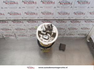 Used Electric fuel pump BMW 3 serie Touring (E46/3) 318i 16V Price on request offered by Autodemontage M.J. Rutte B.V.