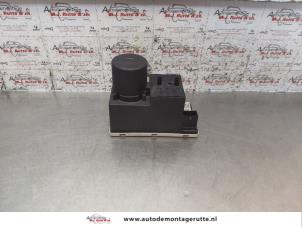 Gebrauchte Vakuumpumpe Elektrisch Türverriegelung Audi A3 (8L1) 1.6 Preis auf Anfrage angeboten von Autodemontage M.J. Rutte B.V.