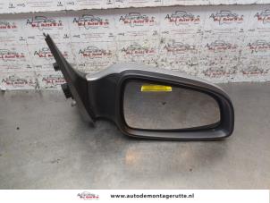 Gebrauchte Außenspiegel rechts Opel Astra H (L48) 1.4 16V Twinport Preis auf Anfrage angeboten von Autodemontage M.J. Rutte B.V.