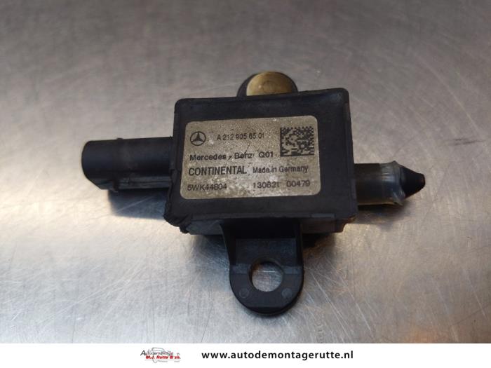 Sensor de presión de aceite de un Mercedes-Benz E (W212) E-220 CDI 16V BlueEfficiency,BlueTEC 2014