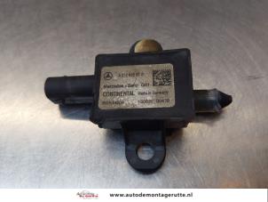 Used Oil pressure sensor Mercedes E (W212) E-220 CDI 16V BlueEfficiency,BlueTEC Price on request offered by Autodemontage M.J. Rutte B.V.