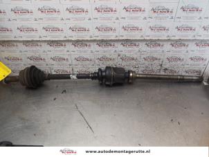 Used Front drive shaft, right Peugeot 306 (7A/C/S) 1.8i XT,ST Price on request offered by Autodemontage M.J. Rutte B.V.