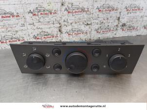 Usados Panel de control de calefacción Opel Vectra C 1.8 16V Precio de solicitud ofrecido por Autodemontage M.J. Rutte B.V.