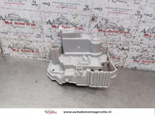 Used Rear door mechanism 4-door, right Lancia Delta (844) 1.4 T-Jet 16V 120 Price on request offered by Autodemontage M.J. Rutte B.V.