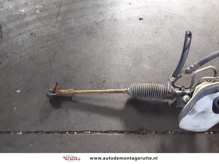 Steering box from a Ford Focus 1 1.6 16V 2003