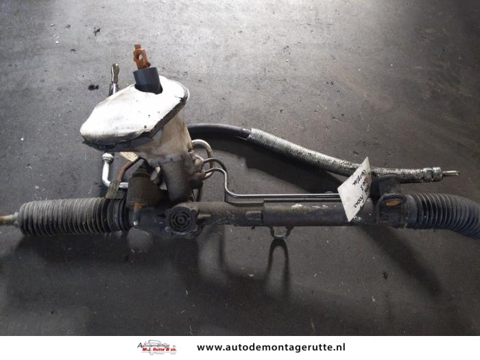 Steering box from a Ford Focus 1 1.6 16V 2003