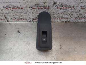 Used Electric window switch Seat Mii 1.0 12V Price on request offered by Autodemontage M.J. Rutte B.V.
