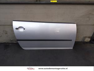 Used Door plate 2-door right Volkswagen Golf V (1K1) 1.4 16V Price on request offered by Autodemontage M.J. Rutte B.V.