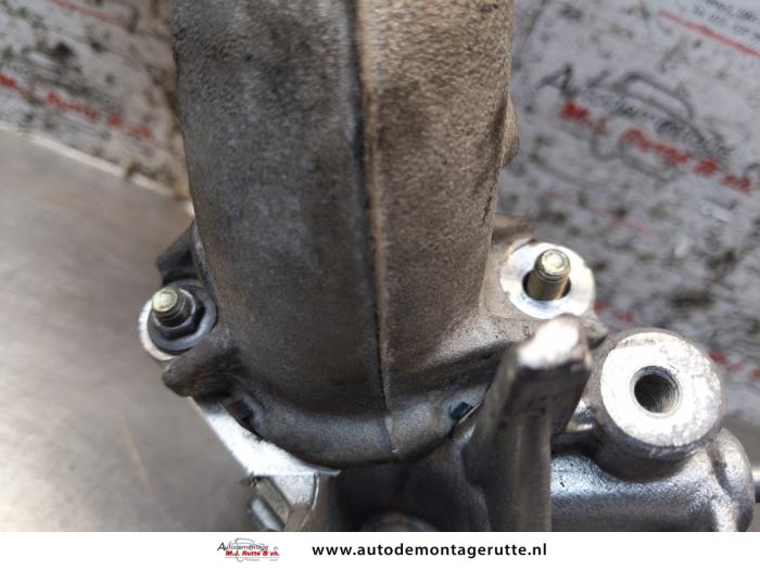 EGR valve from a Renault Kangoo/Grand Kangoo (KW) 1.6 16V 2010