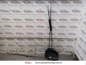 Used Rear door mechanism 4-door, right Nissan Murano (Z50) 3.5 V6 24V 4x4 Price on request offered by Autodemontage M.J. Rutte B.V.