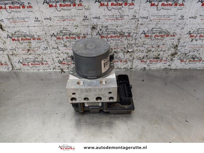 Begagnade ABS-pump Alfa Romeo MiTo (955) 1.3 JTDm 16V Eco Pris på förfrågan erbjuds av Autodemontage M.J. Rutte B.V.
