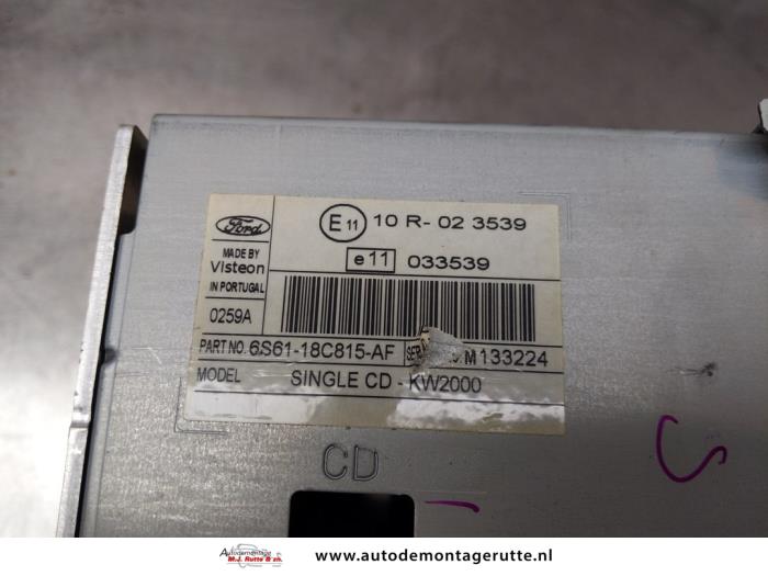 Radio from a Ford Focus C-Max 2.0 TDCi 16V 2006