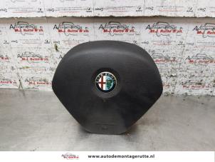 Używane Poduszka powietrzna lewa (kierownica) Alfa Romeo MiTo (955) 1.3 JTDm 16V Eco Cena na żądanie oferowane przez Autodemontage M.J. Rutte B.V.