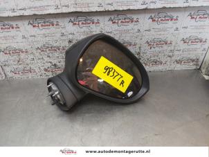 Używane Lusterko zewnetrzne prawe Seat Ibiza ST (6J8) 1.2 TDI Ecomotive Cena na żądanie oferowane przez Autodemontage M.J. Rutte B.V.