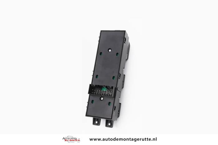 Multi-functional window switch from a Kia Picanto 2012