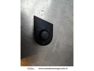 Usados Interruptor de retrovisor Seat Ibiza III (6L1) 1.4 16V 100 Precio de solicitud ofrecido por Autodemontage M.J. Rutte B.V.