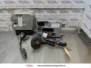 Used Ignition lock + computer Fiat 500 (312) 0.9 TwinAir 85 Price on request offered by Autodemontage M.J. Rutte B.V.