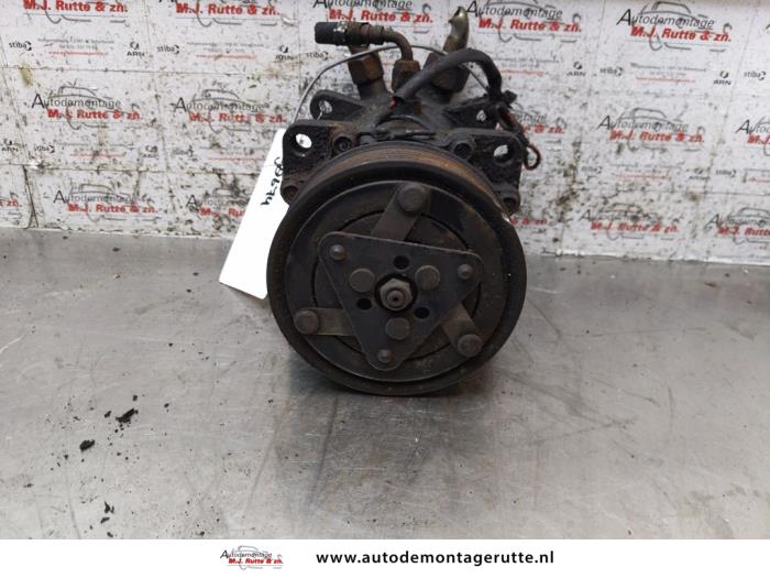 Usagé Compresseur de clim Mercedes Sprinter (904/905) 308 CDI 16V Prix sur demande proposé par Autodemontage M.J. Rutte B.V.