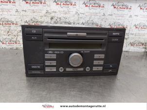 Used Radio Ford Focus 2 1.6 TDCi 16V 110 Price on request offered by Autodemontage M.J. Rutte B.V.