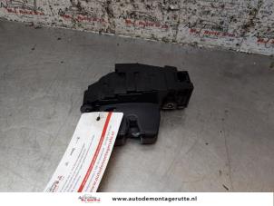 Używane Mechanizm zamka tylnej klapy Citroen C4 Picasso (UD/UE/UF) 1.6 16V VTi 120 Cena na żądanie oferowane przez Autodemontage M.J. Rutte B.V.