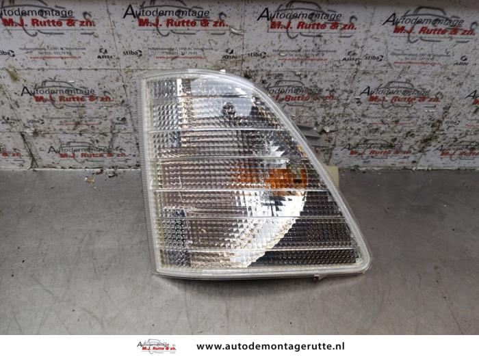 Używane Kierunkowskaz prawy Mercedes Sprinter 2t (901/902) 208D Cena na żądanie oferowane przez Autodemontage M.J. Rutte B.V.