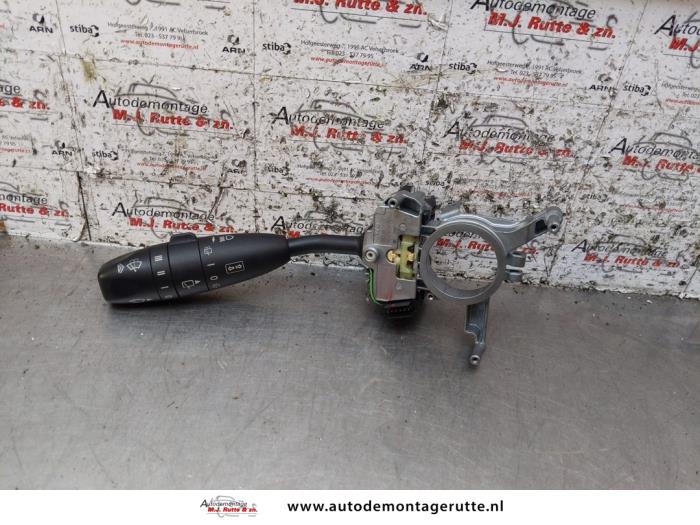 Steering column stalk from a Mercedes-Benz A (W169) 1.7 A-170 5-Drs. 2004