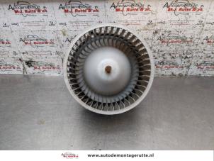 Used Heating and ventilation fan motor Hyundai H-1/H-200 2.5 CRDi Powervan Price on request offered by Autodemontage M.J. Rutte B.V.