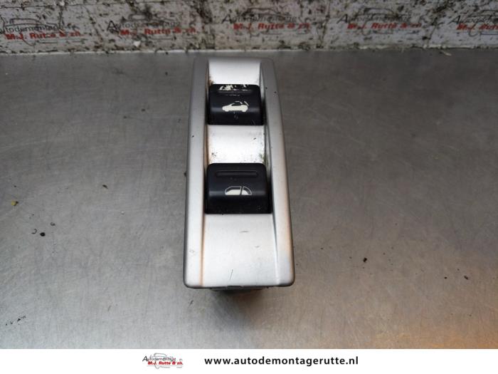 Control remoto de capota de un Peugeot 307 CC (3B) 2.0 16V 2004