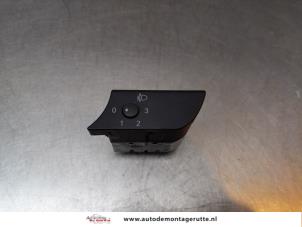 Used AIH headlight switch Audi A4 (B7) 1.6 Price on request offered by Autodemontage M.J. Rutte B.V.