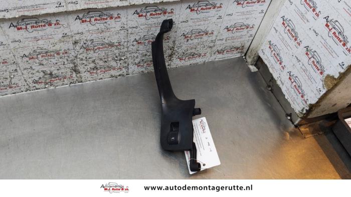 Usados Interruptor de ventanilla eléctrica Audi A4 (B7) 1.6 Precio de solicitud ofrecido por Autodemontage M.J. Rutte B.V.