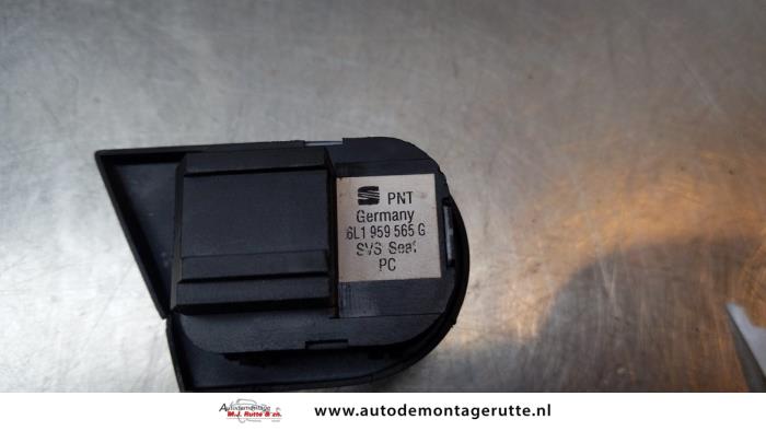 Mirror switch from a Seat Ibiza III (6L1) 1.6 16V 2008
