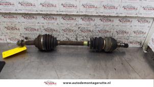 Used Front drive shaft, left Chevrolet Lacetti (KLAN) 1.4 16V Price on request offered by Autodemontage M.J. Rutte B.V.
