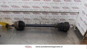Used Front drive shaft, left Audi A4 (B7) 1.6 Price on request offered by Autodemontage M.J. Rutte B.V.