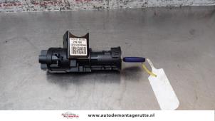 Used Ignition lock + key Fiat Panda (169) 1.2 Fire Price on request offered by Autodemontage M.J. Rutte B.V.