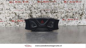 Gebrauchte Panikbeleuchtung Schalter Ford Ka II 1.2 Preis auf Anfrage angeboten von Autodemontage M.J. Rutte B.V.